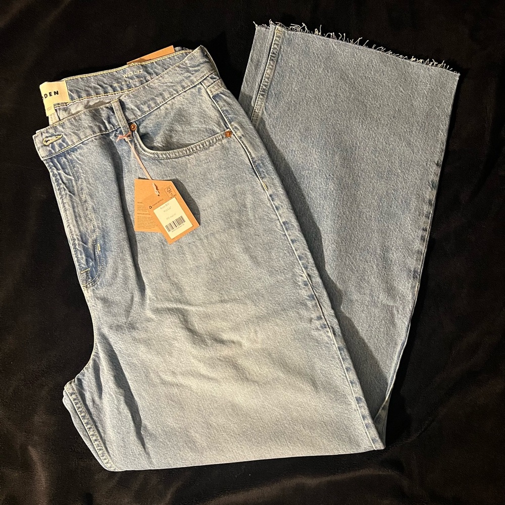 Boden High Rise Straight Leg Cutoff Jean